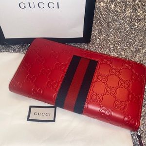 Red Gucci wallet NWT